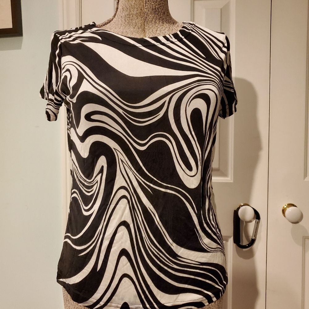 NWT black and white top